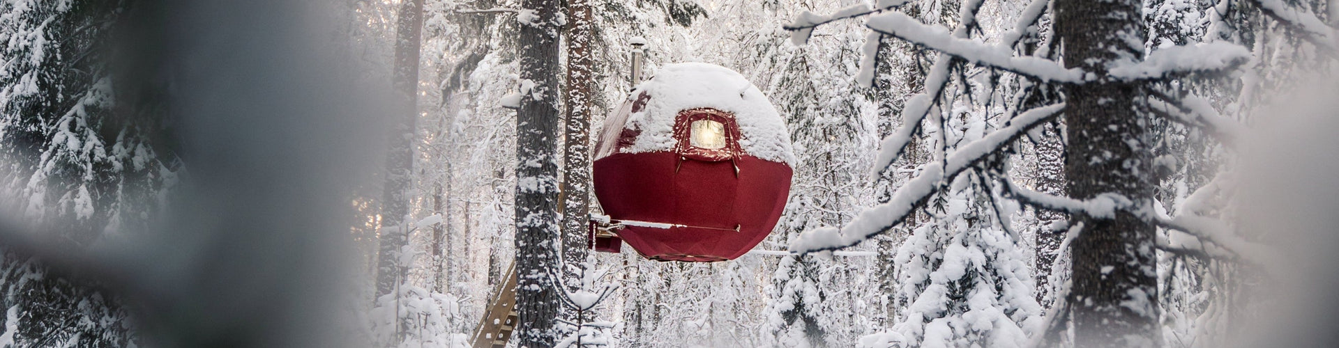 Tree Tent Treehouse Pod in Snowy Conditions