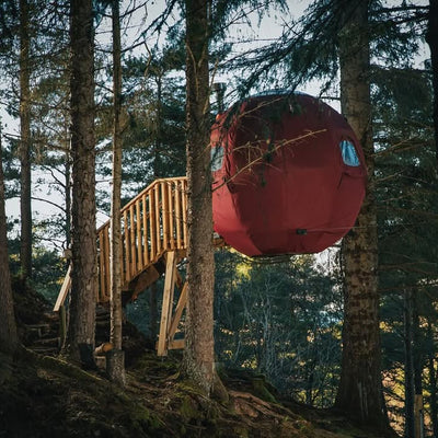 Low-Impact Treehouse Glamping for Natural Sites